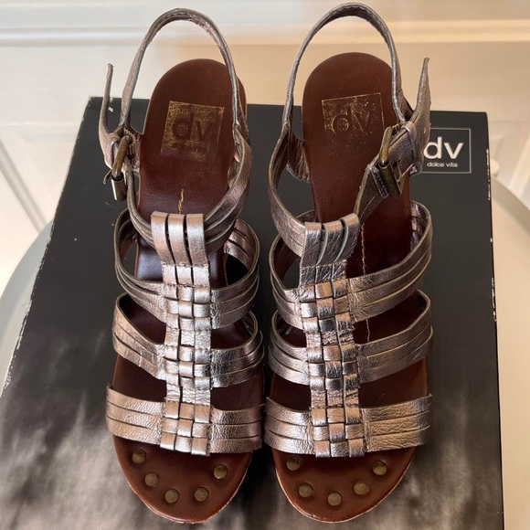 Dolce Vita Shellie Wedge Sandals // Dark Silver - Picture 3 of 4